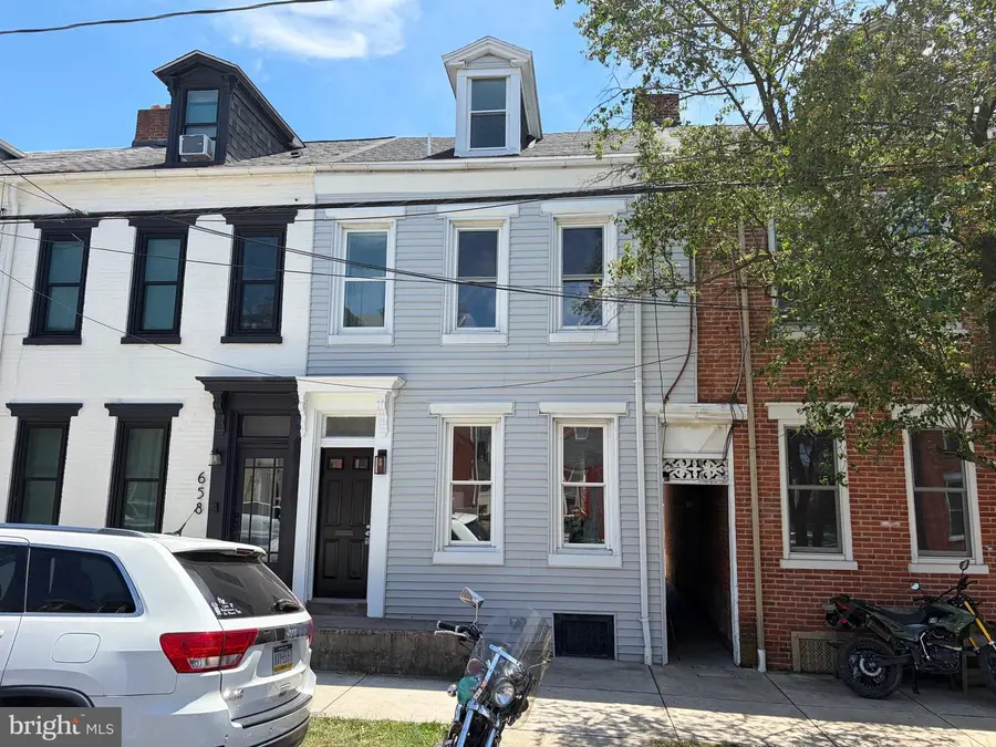 656 Walnut St, Columbia, PA 17512 - #2