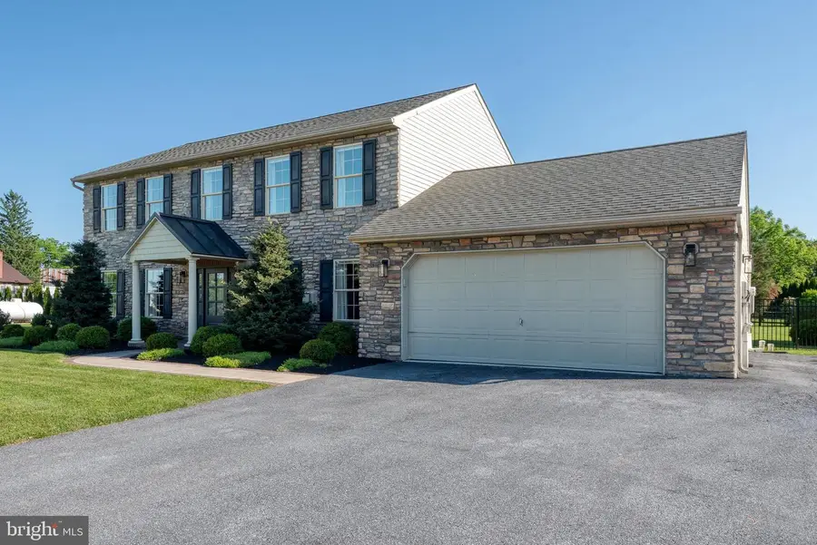 515 High Point Dr, Denver, PA 17517 - #2