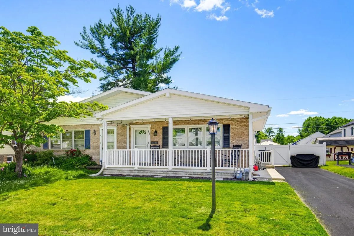 449 W Marion St, Lititz, PA 17543 - #1