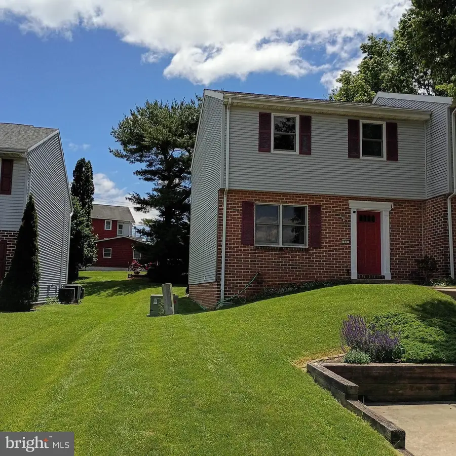 53 Oriole Dr, Ephrata, PA 17522 - #3
