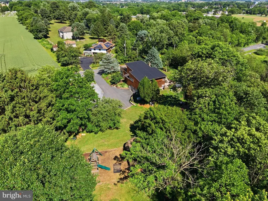 536 Fairview Rd, Mount Joy, PA 17552 - #2