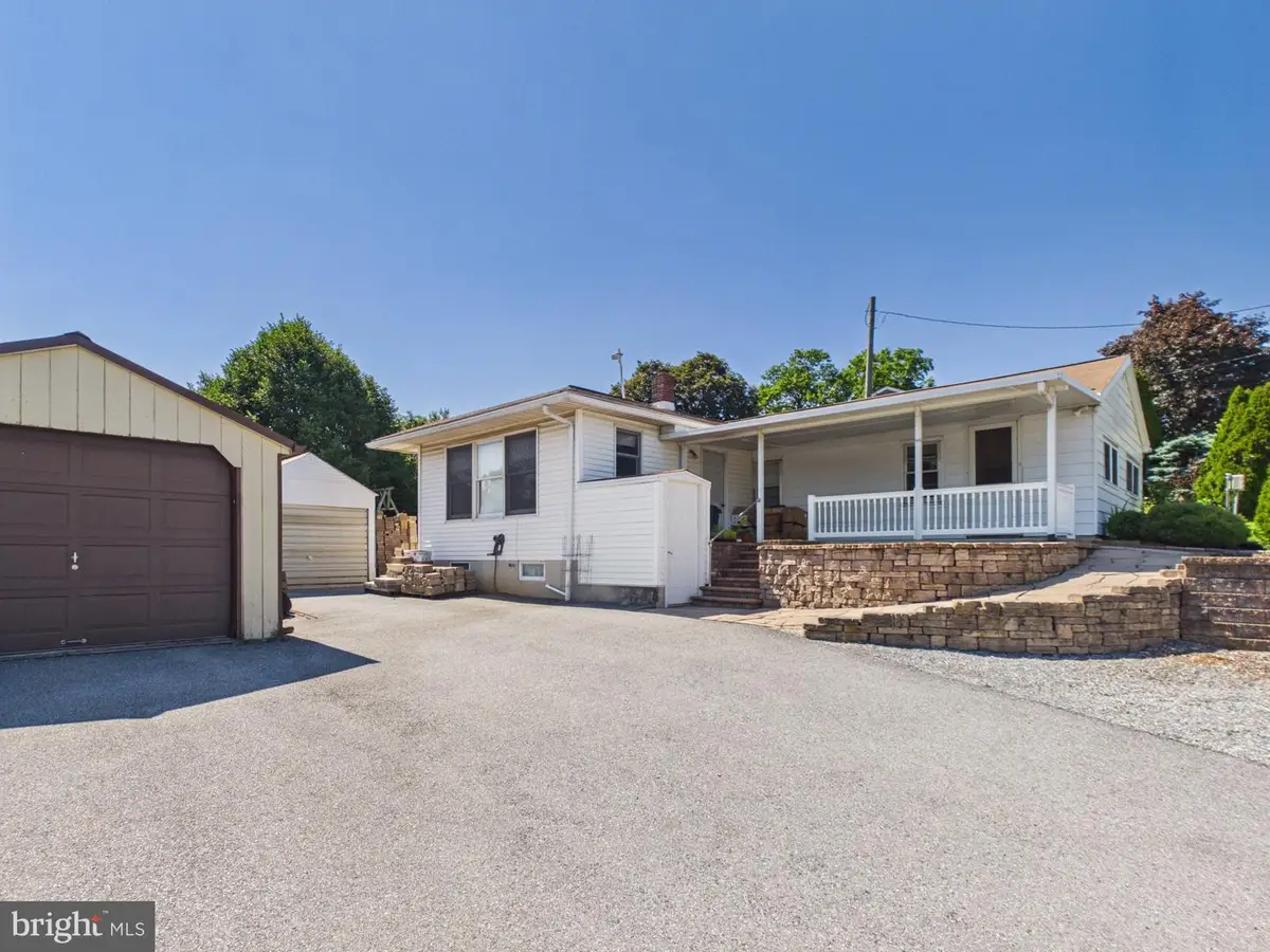 479 Spring Grove Rd, East Earl, PA 17519 - #1