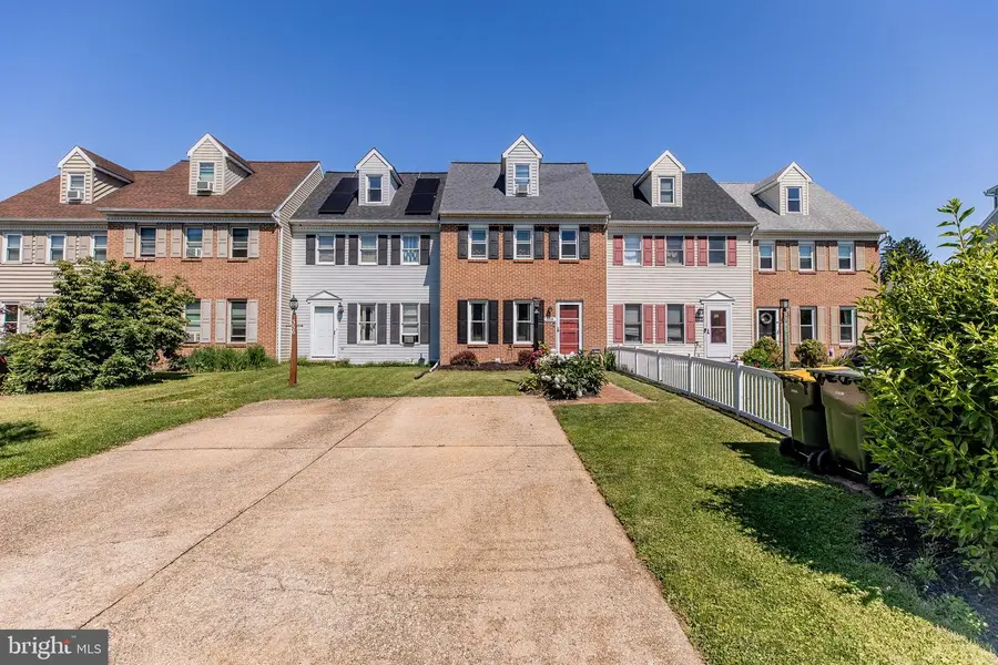 358 Cardinal Rd, Lititz, PA 17543 - #2