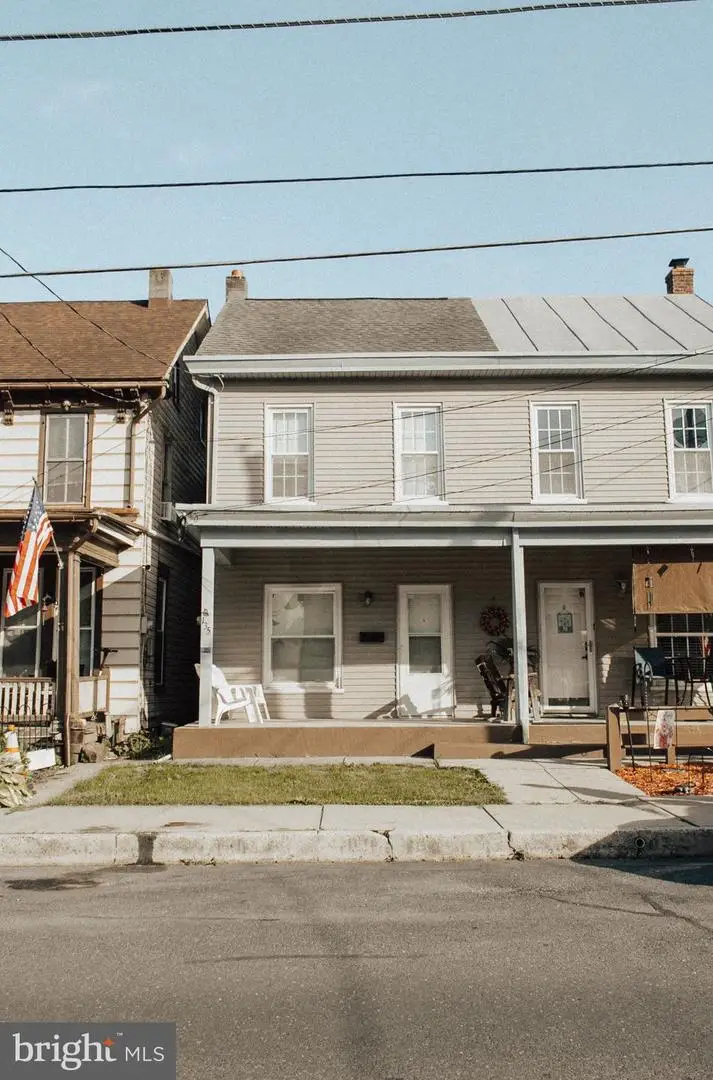 135 Washington Ave, Ephrata, PA 17522 - #1