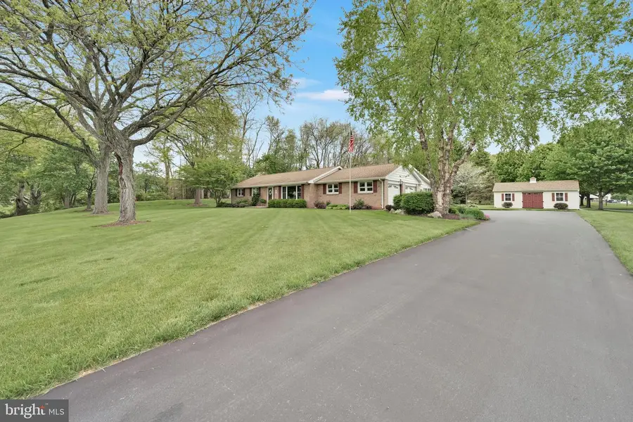 450 Galen Hall Rd, Reinholds, PA 17569 - #2