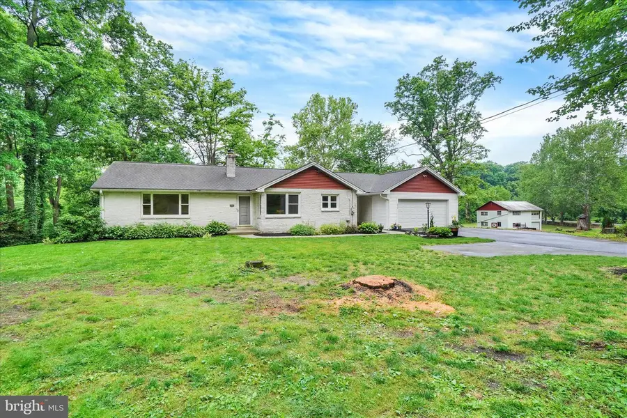 537 Miller Rd, Elizabethtown, PA 17022 - #2