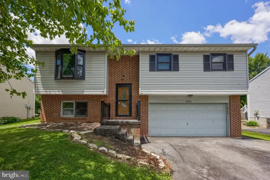 1070 Holly Ln, Denver, PA 17517 - #3