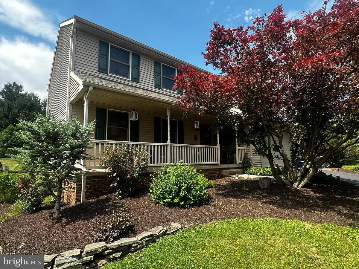 233 Midland Cir, Mount Joy, PA 17552 - #1