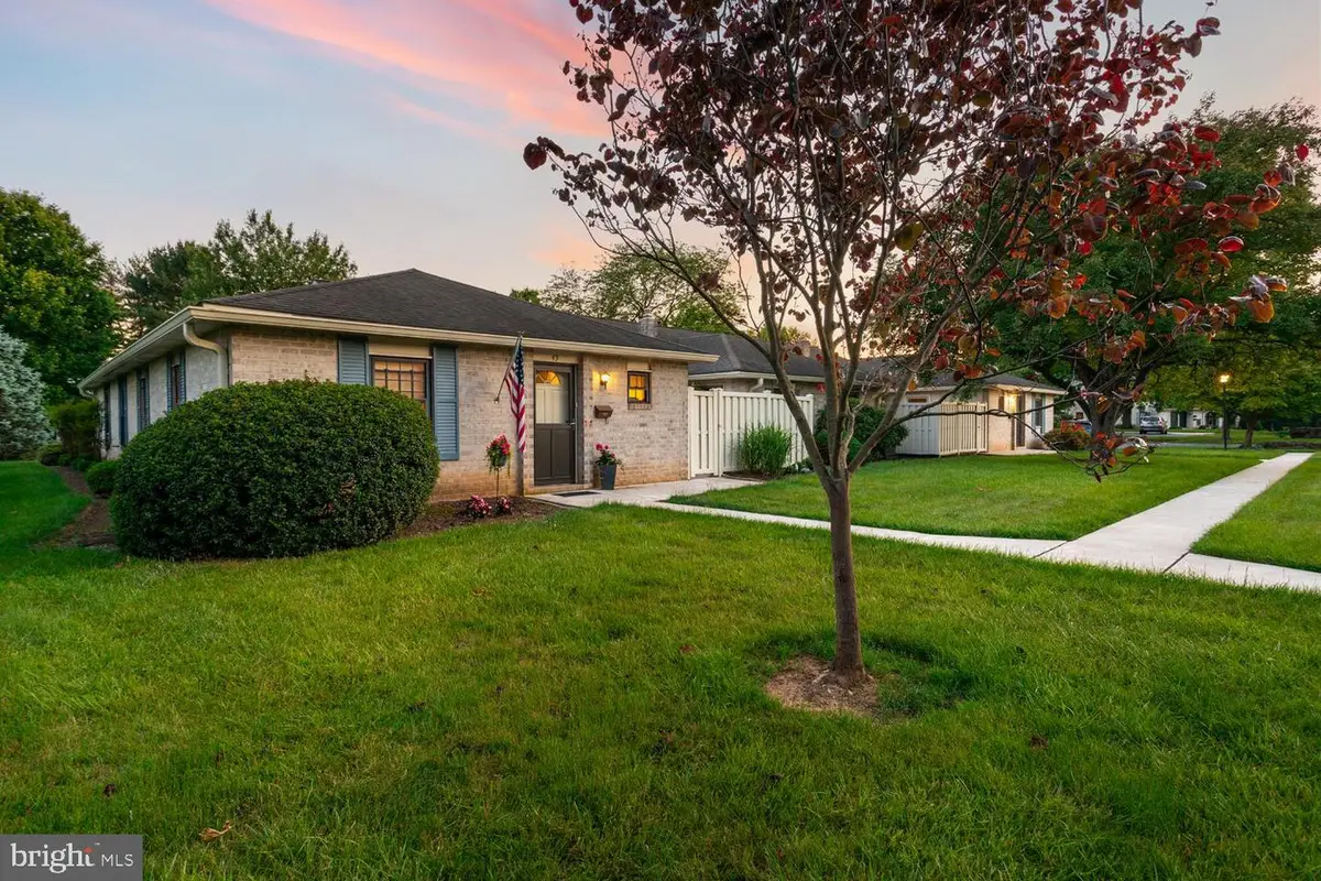 43 Valleybrook Dr, Lancaster, PA 17601 - #1