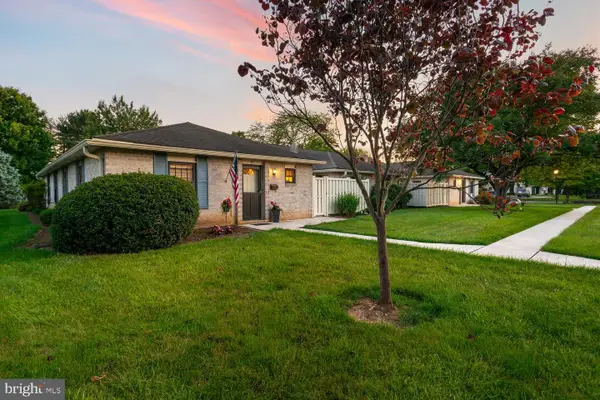 43 Valleybrook Dr, LANCASTER, PA 17601