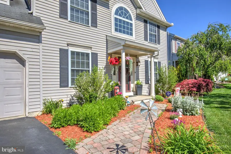234 Andover Ln, Lititz, PA 17543 - #2
