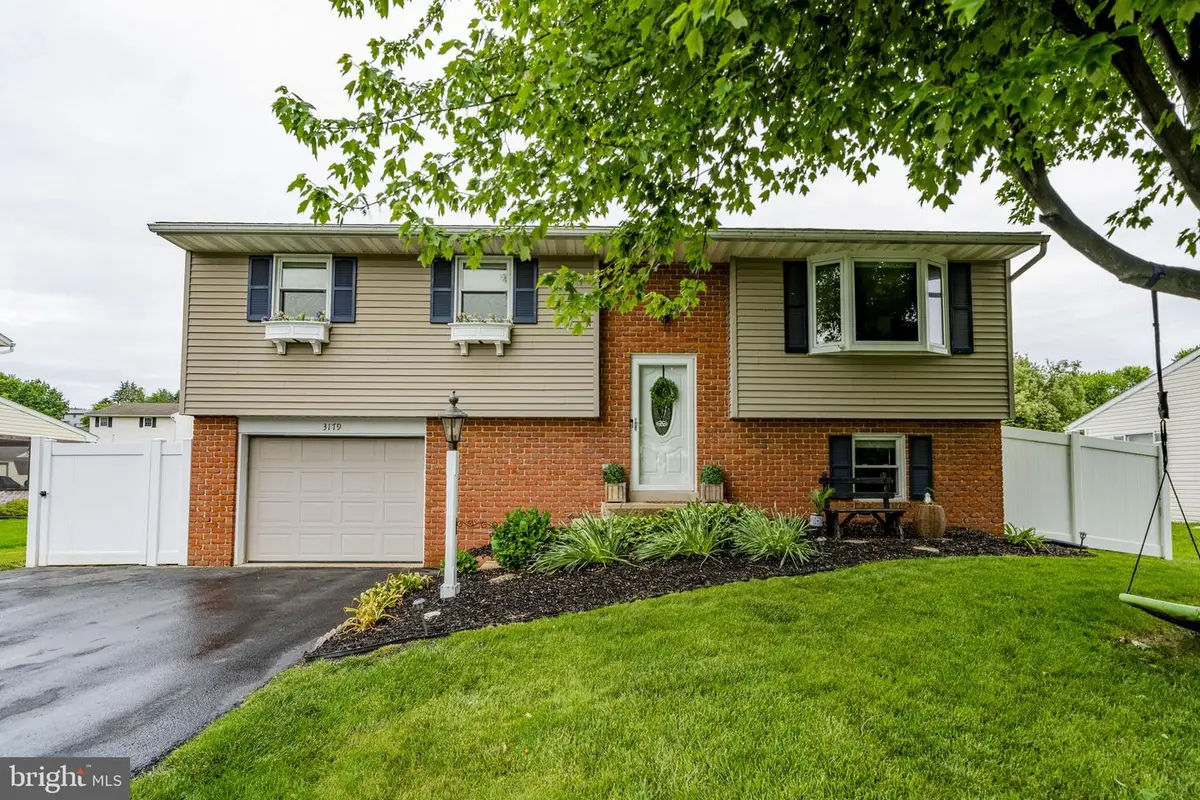 3179 Glengreen Dr, Lancaster, PA 17601 - #1