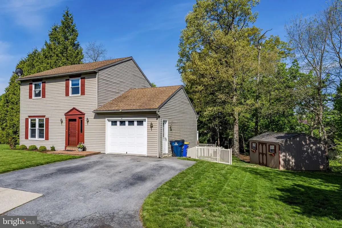107 Lynwood St, Terre Hill, PA 17581 - #1
