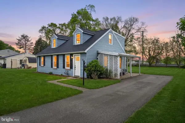 35 W Main, SALUNGA, PA 17538