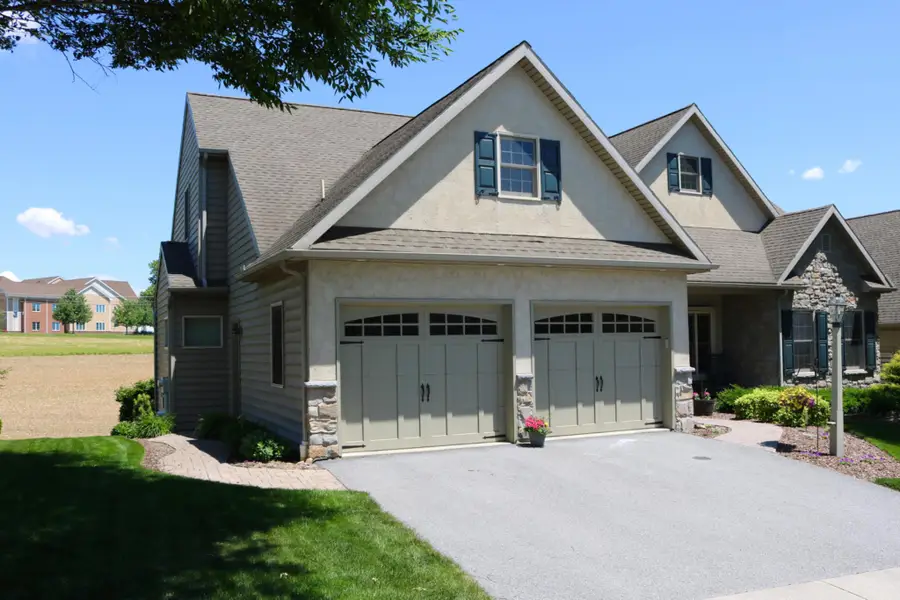 848 Cambridge Dr, Manheim, PA 17545 - #3