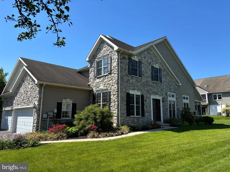 1103 Hammon Ave, Ephrata, PA 17522 - #2