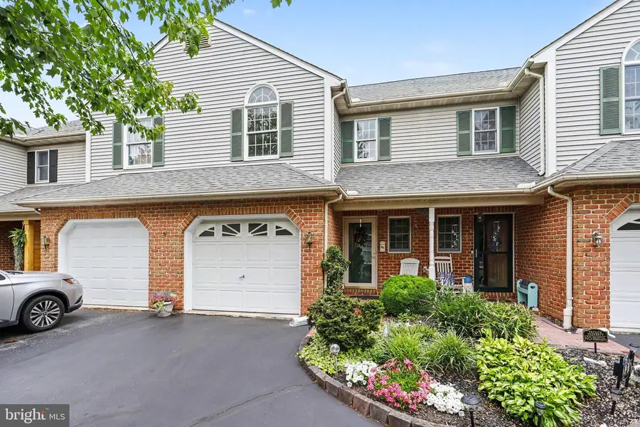 129 Pepperton Ct, Lititz, PA 17543 - #2