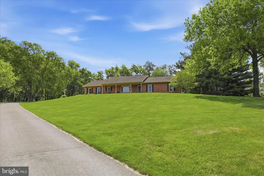 690 Indian Run Rd, Millersville, PA 17551 - #3