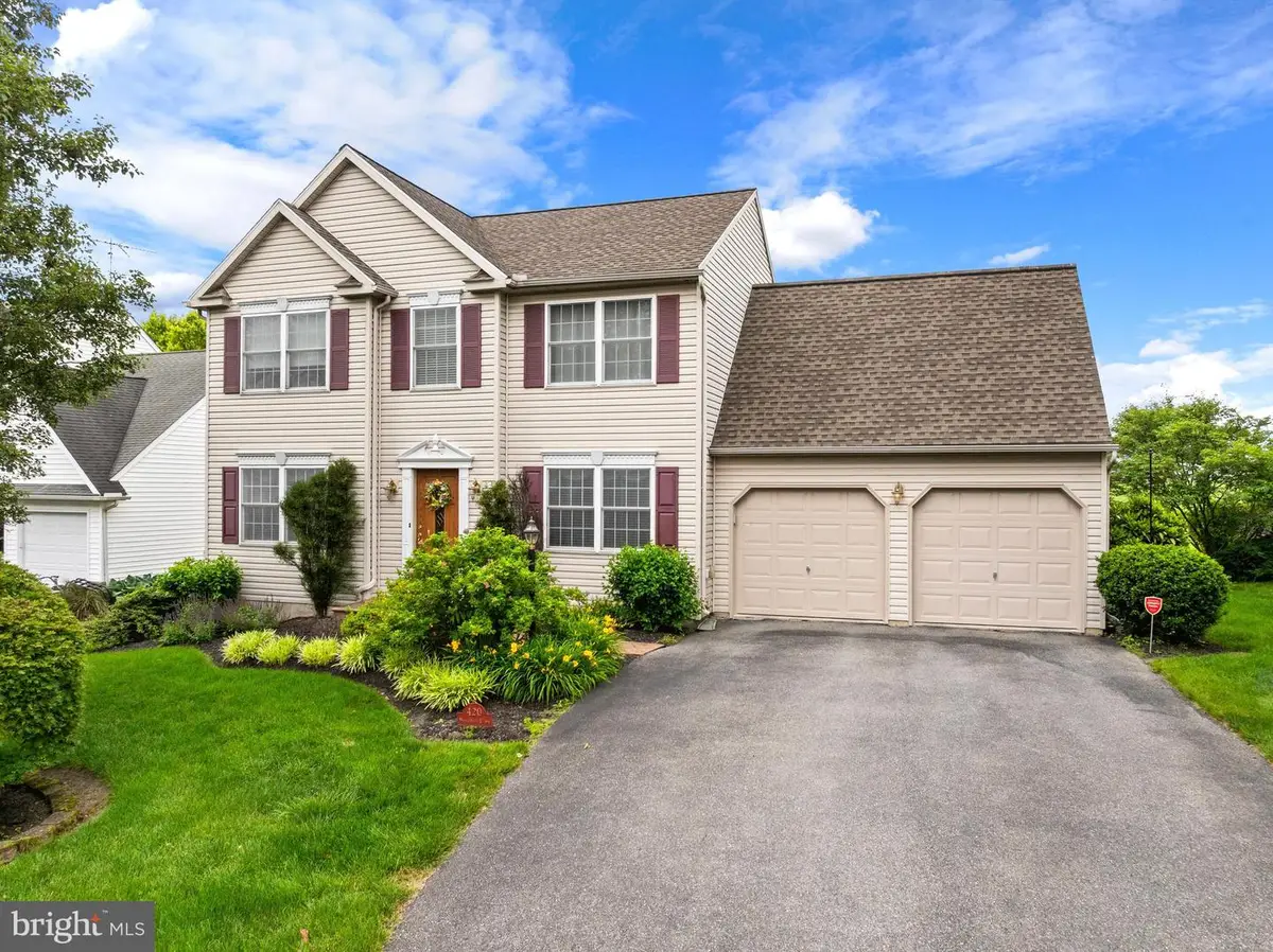 420 Woodhall Dr, Willow Street, PA 17584 - #1