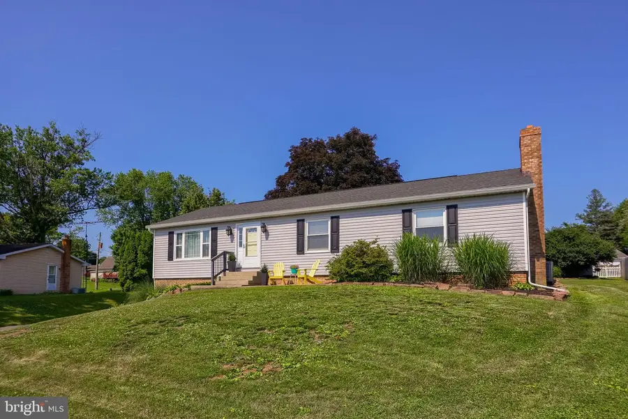 8 Kay Dr, Lancaster, PA 17603 - #2