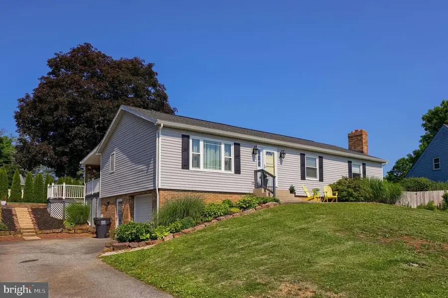 8 Kay Dr, Lancaster, PA 17603 - #3