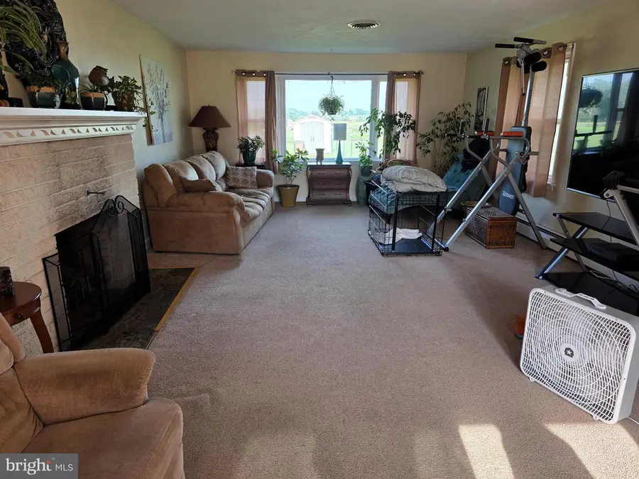 35 Trail Rd N, Elizabethtown, PA 17022 - #2