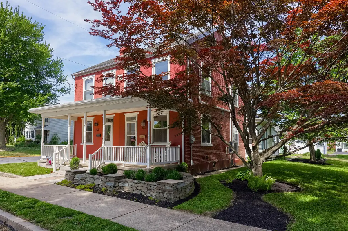 202 N 6th St, Denver, PA 17517 - #1