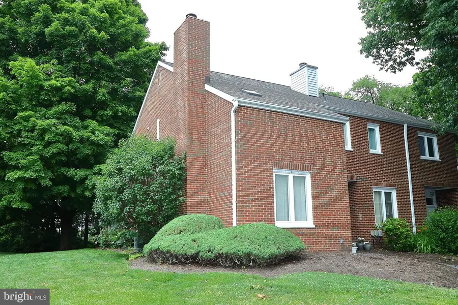 10 Cedar Ln, Mountville, PA 17554 - #2