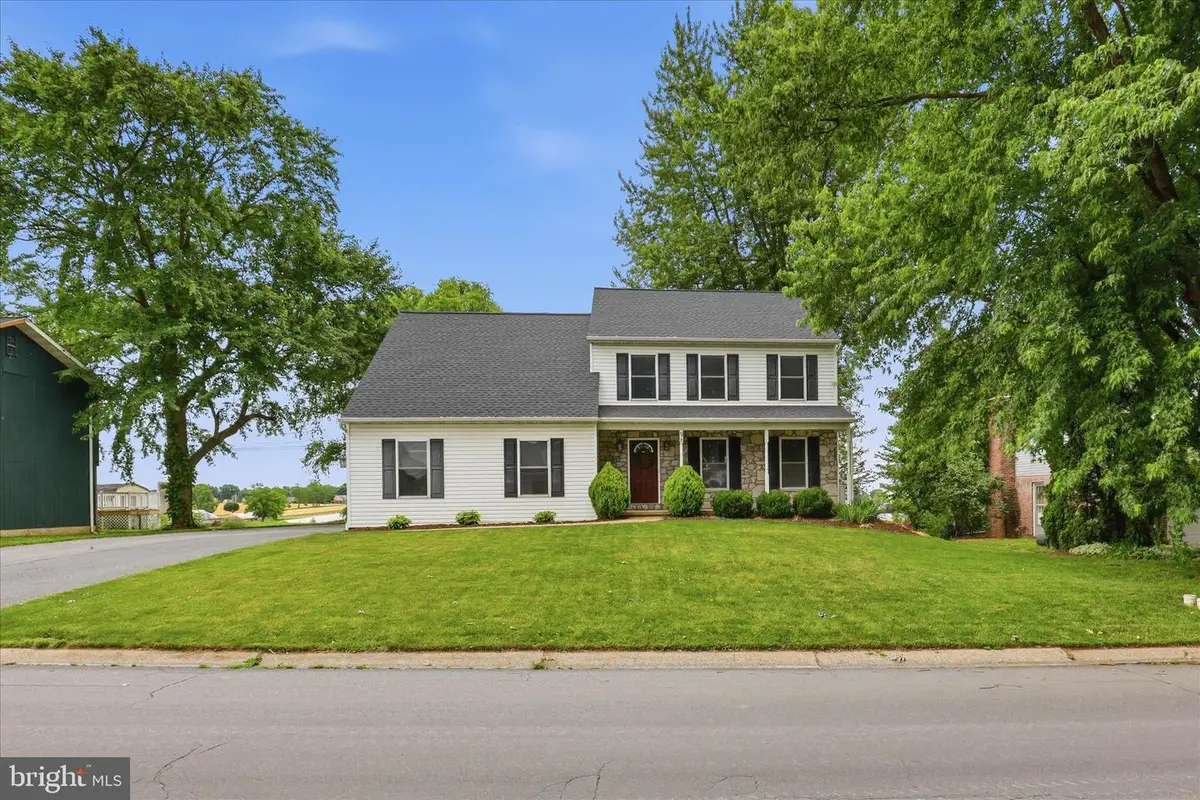 96 N Hershey Ave, Leola, PA 17540 - #1