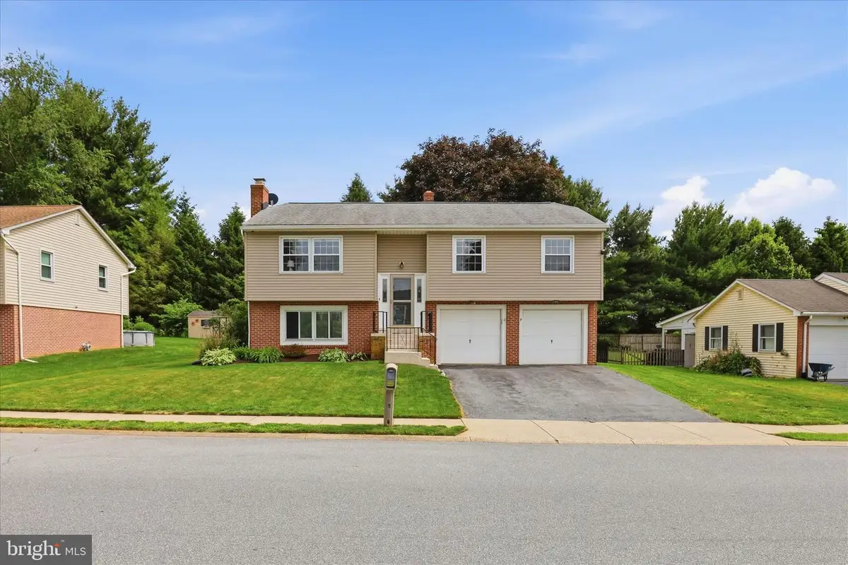 520 Wallingford Rd, Lancaster, PA 17601 - #1