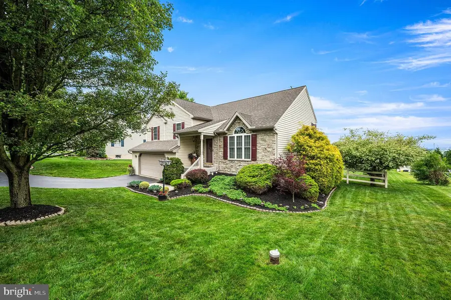 349 Farm View Dr., East Earl, PA 17519 - #3