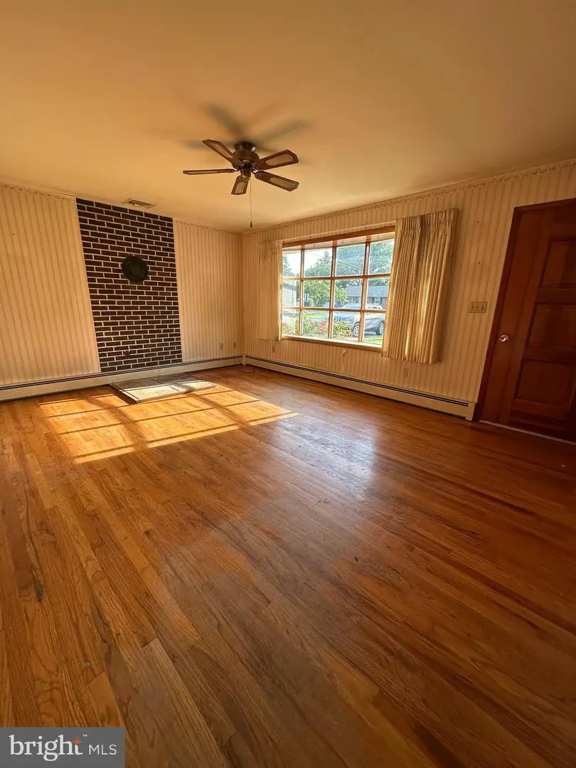 666 Jane Ave, Mount Joy, PA 17552 - #2