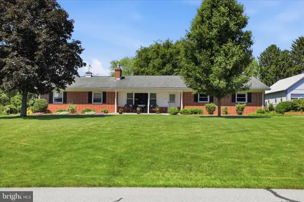 29 Meadow Ln, SMOKETOWN, PA 17576