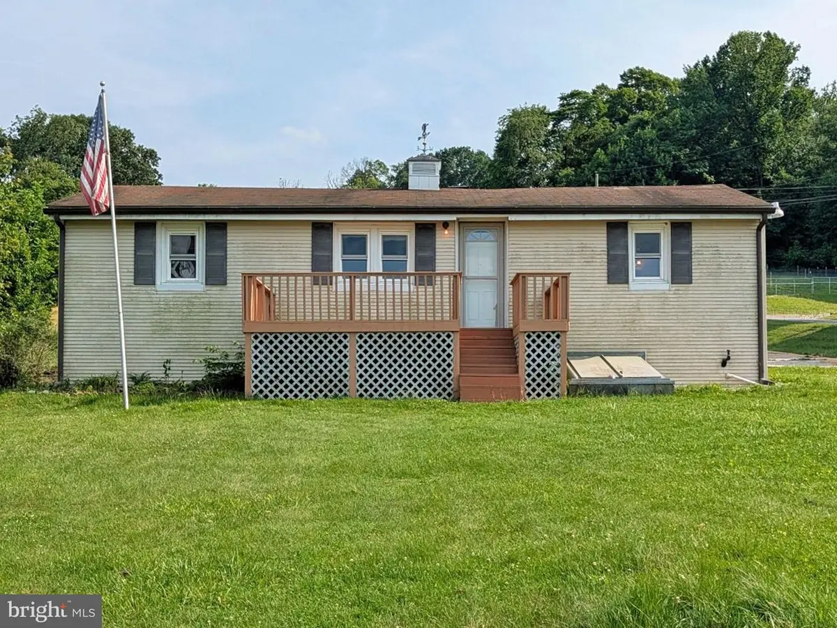 360 Schoolhouse Rd, New Providence, PA 17560 - #1