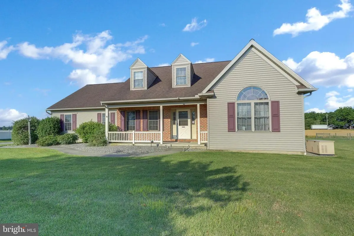 137 S Ronks Rd, Ronks, PA 17572 - #1