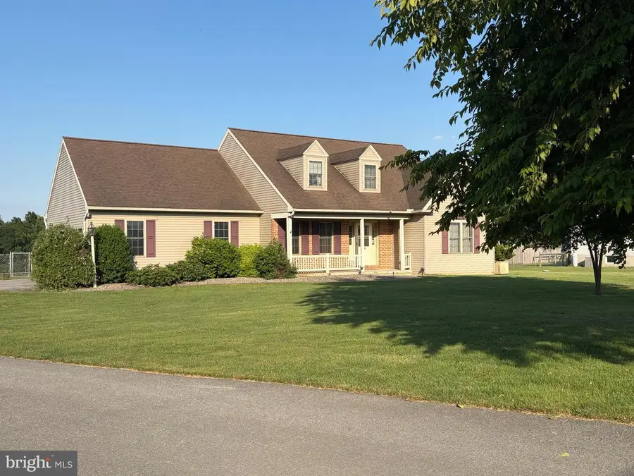 137 S Ronks Rd, Ronks, PA 17572 - #2