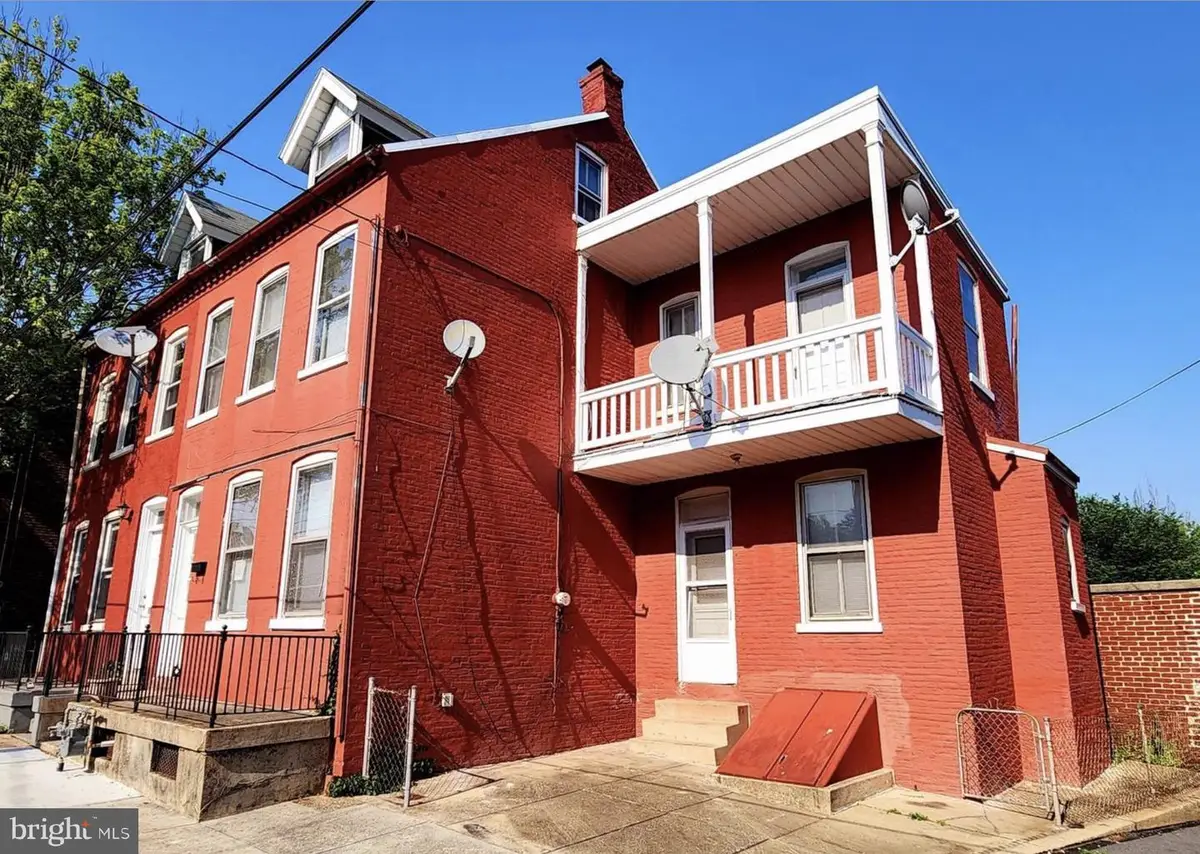 17 Coral St, Lancaster, PA 17603 - #1
