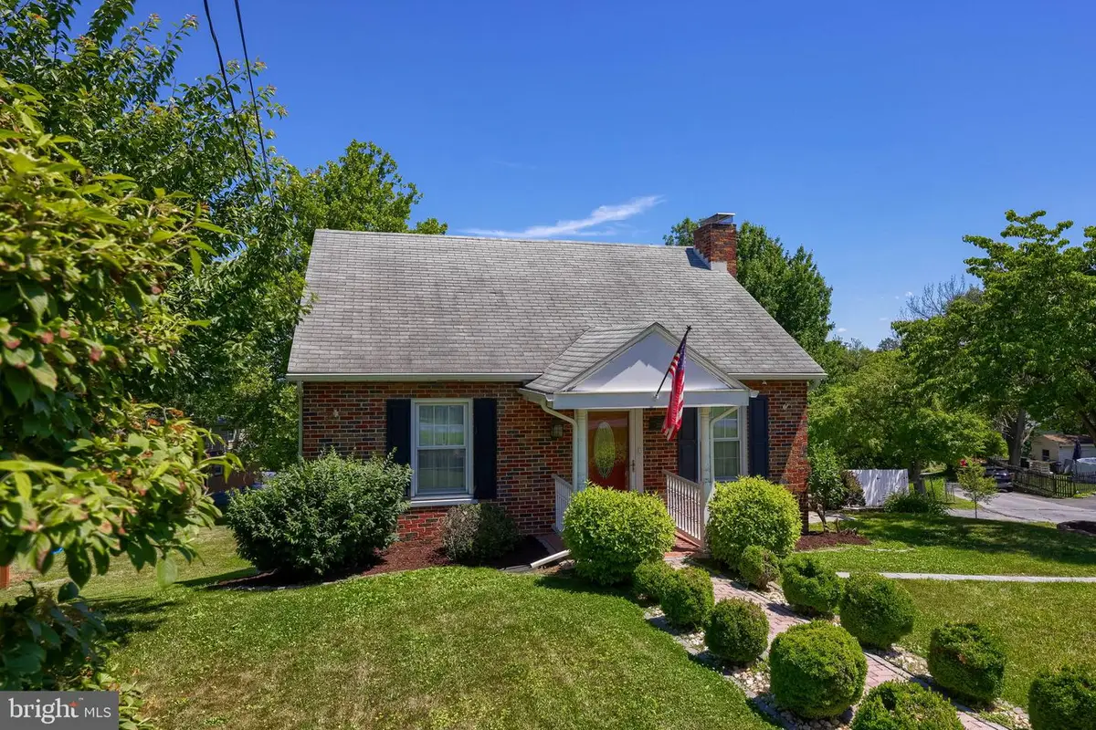 3153 Marietta Ave, Lancaster, PA 17601 - #1