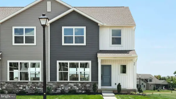 36 N Conifer Dr, ELIZABETHTOWN, PA 17022
