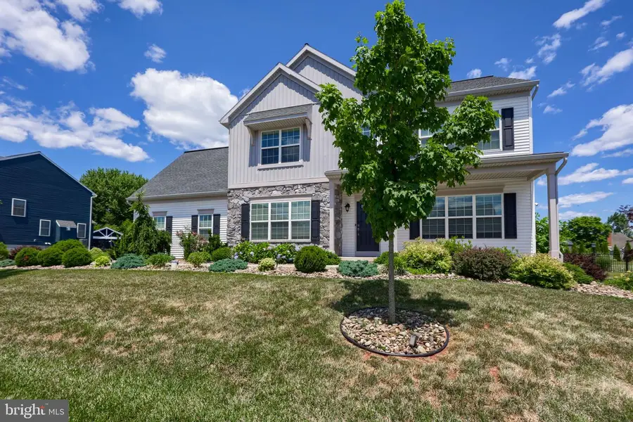 141 E Valley Rd, Denver, PA 17517 - #2