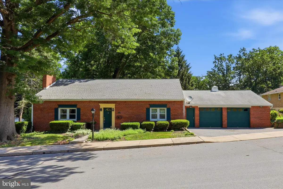 244 Hemlock Rd, Ephrata, PA 17522 - #1