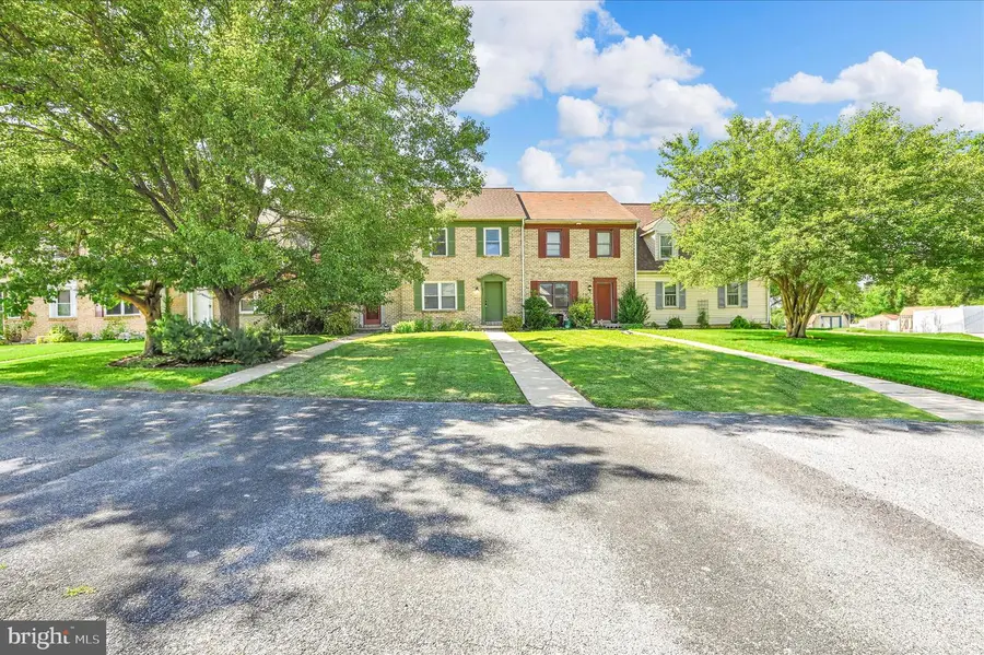 6541 Hollow Dr, East Petersburg, PA 17520 - #3
