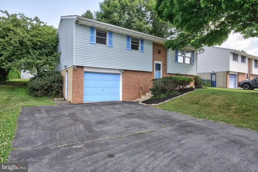 3169 Thistle Dr, Lancaster, PA 17601 - #2