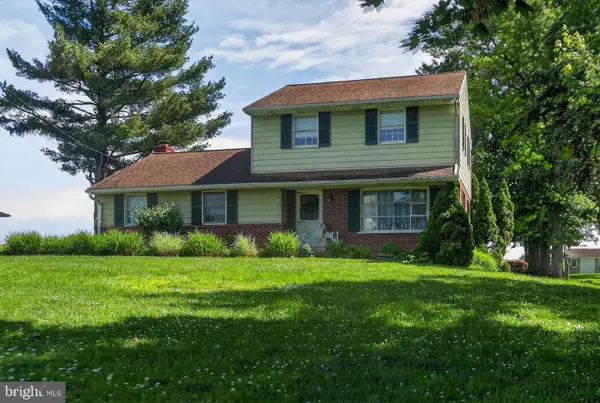1106 Village Rd, LANCASTER, PA 17602