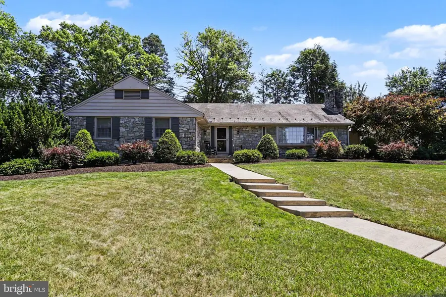 2210 Stratford Rd, Lancaster, PA 17603 - #2