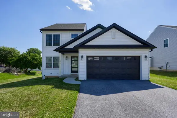 690 N Field Dr, LANCASTER, PA 17603