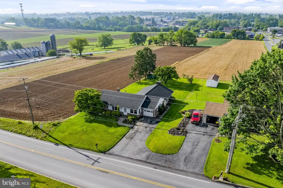 2136 Hobson Rd, Lancaster, PA 17602 - #2
