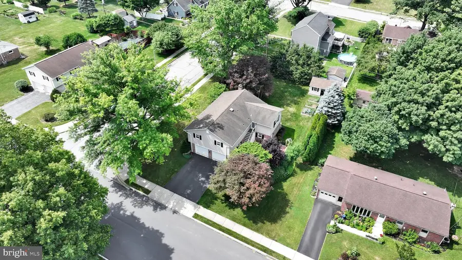 104 Julia Rd, Ephrata, PA 17522 - #3