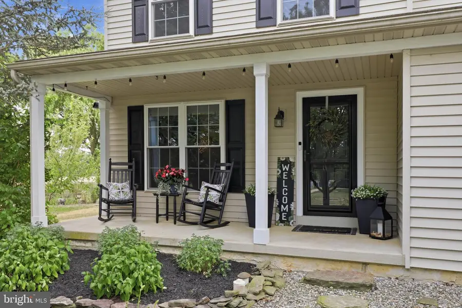 230 Cambridge Ln, Lititz, PA 17543 - #2
