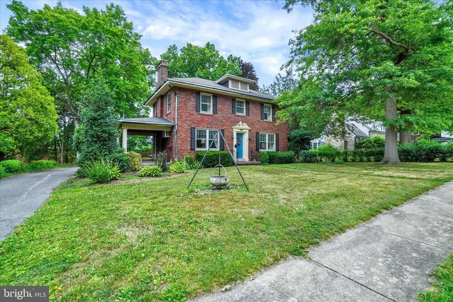 531 E College Ave, Elizabethtown, PA 17022 - #2